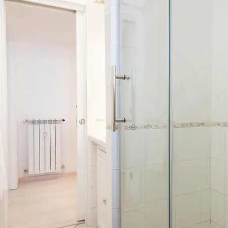 Modern And Bright Flat In Esquilino شقة روما
