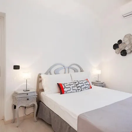 Modern And Bright Flat In Esquilino Lägenhet